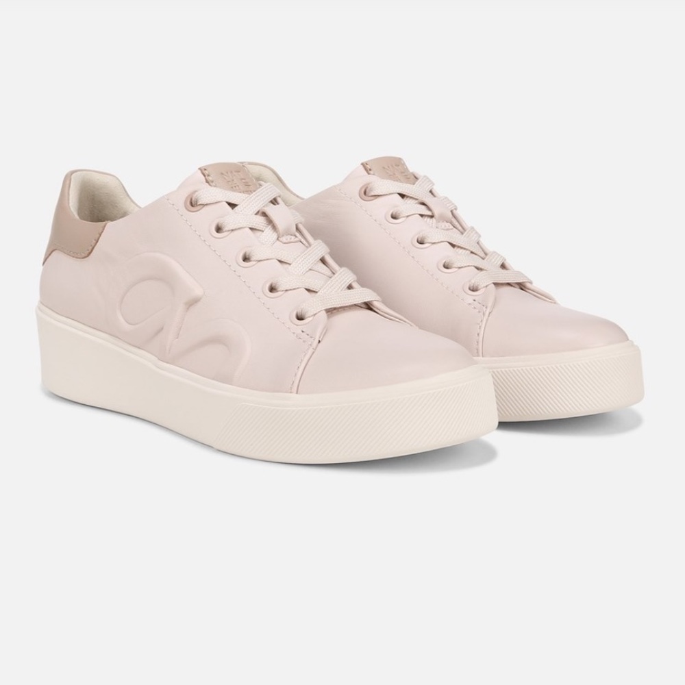 NWT - Naturalizer Morrison Logo Sneakers in Linen Rose/Warm Beige Leather